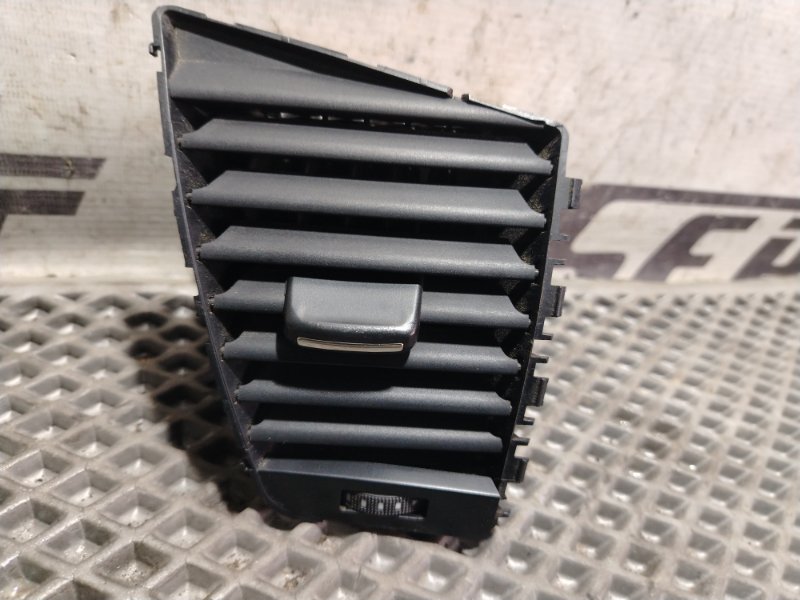 Дефлектор воздушный Audi Q5 2010 8R