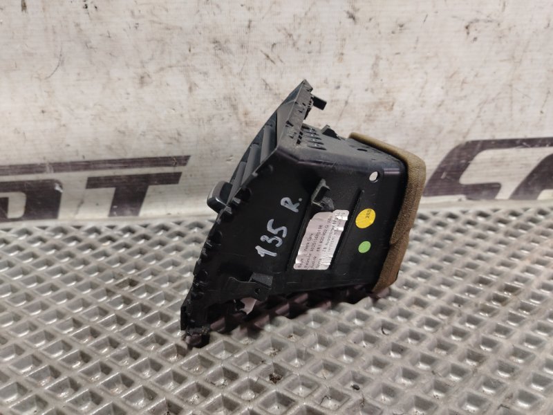 Дефлектор воздушный Audi Q5 2010 8R