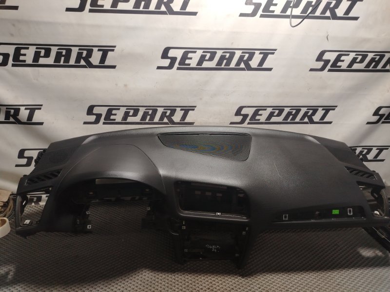 Торпедо Audi Q5 2010 8R