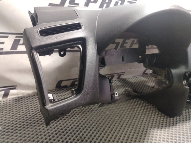 Торпедо Audi Q5 2010 8R