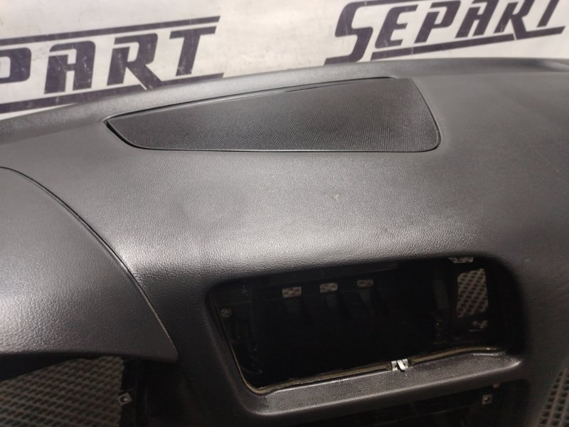 Торпедо Audi Q5 2010 8R