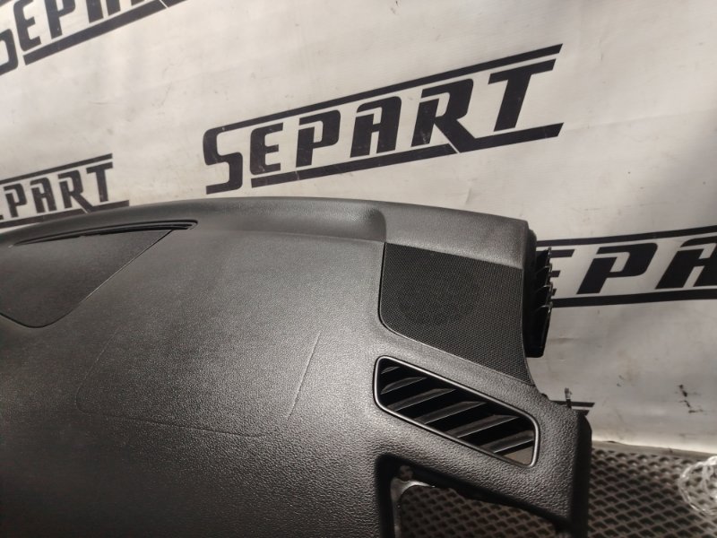 Торпедо Audi Q5 2010 8R