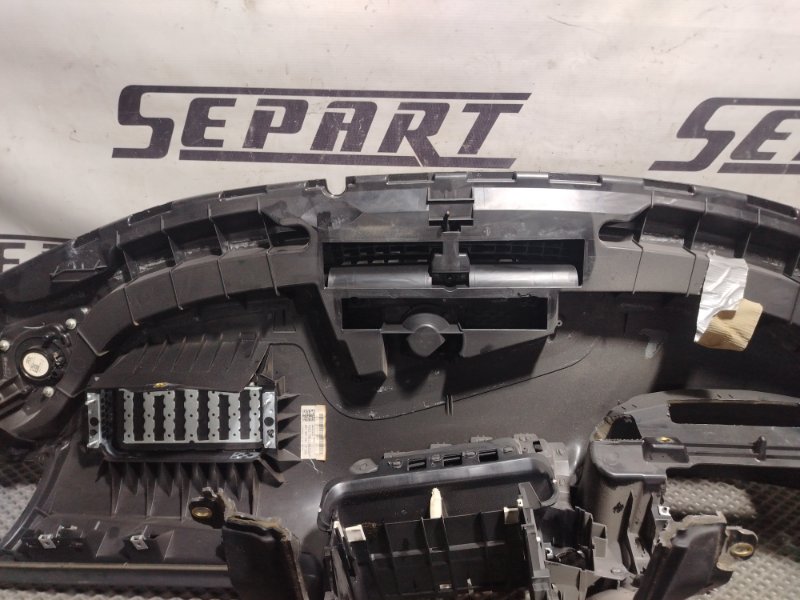 Торпедо Audi Q5 2010 8R