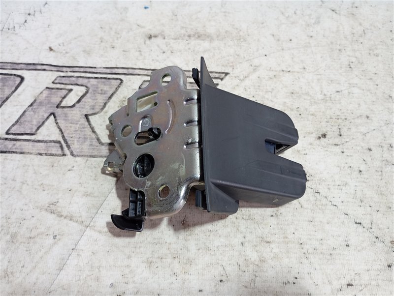 Замок багажника Audi Q5 2012 8R