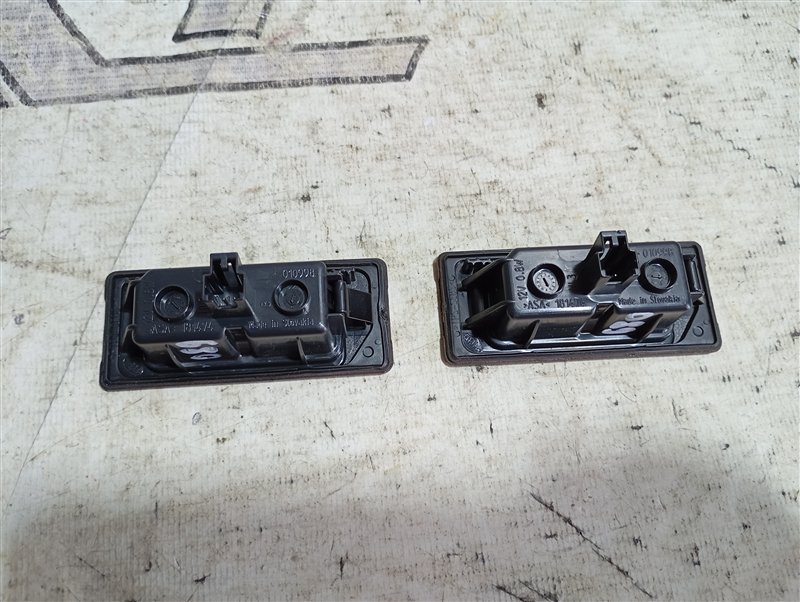 Плафоны подсветки номерного знака Audi Q5 2012 8R