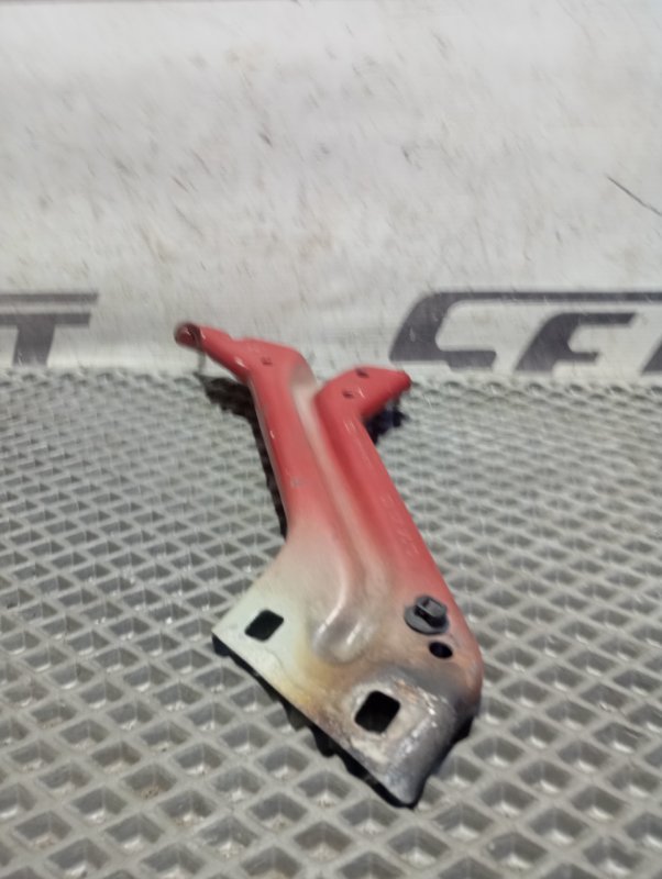 Кронштейн крыла Audi Q5 2010 8R