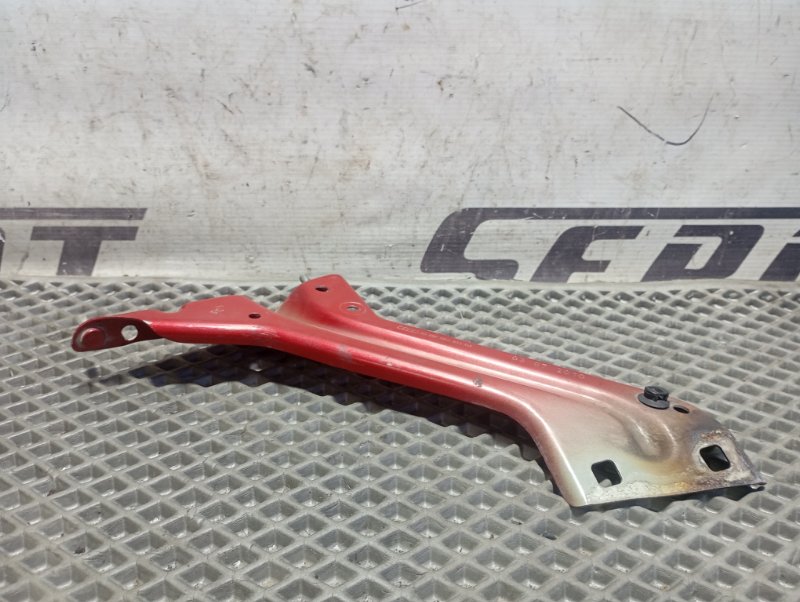 Кронштейн крыла Audi Q5 2010 8R