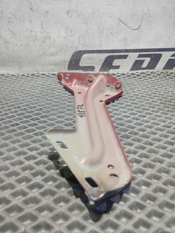 Кронштейн крыла Audi Q5 2010 8R