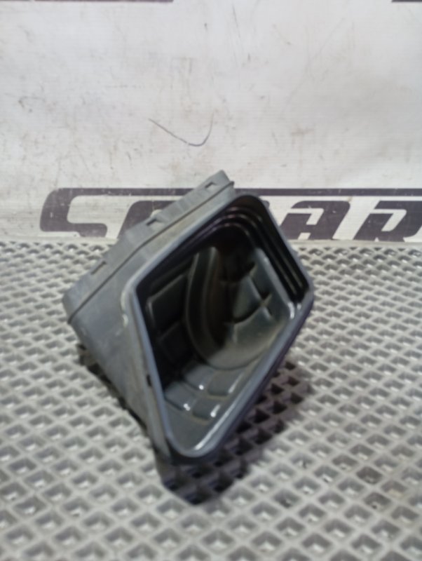 Воздуховод Audi A4 2011 B8