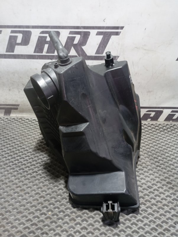 Фильтр воздушный двигателя Audi A4 2008 B8