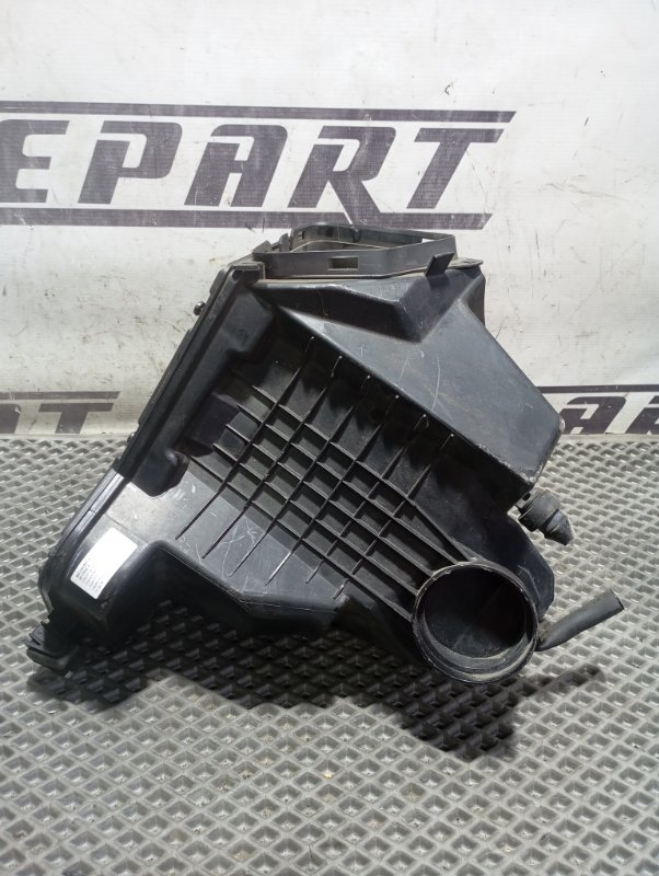 Фильтр воздушный двигателя Audi A4 2008 B8