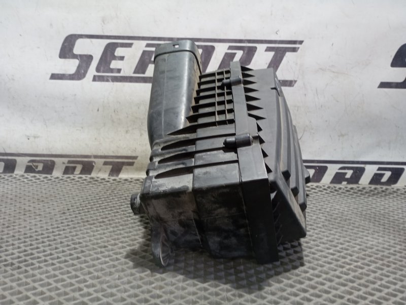 Фильтр воздушный двигателя Volkswagen Golf 2011 Mk6