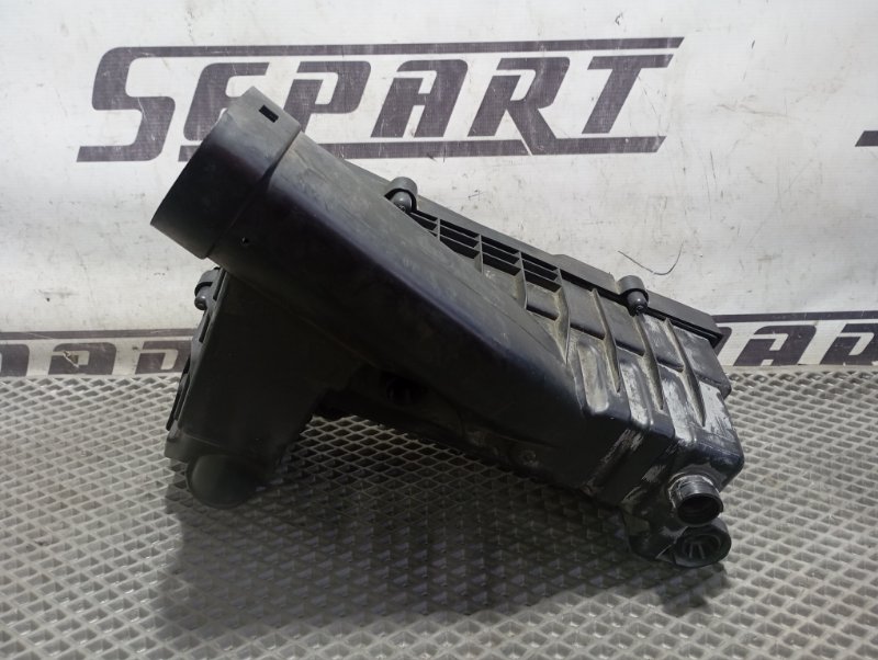 Фильтр воздушный двигателя Volkswagen Golf 2011 Mk6