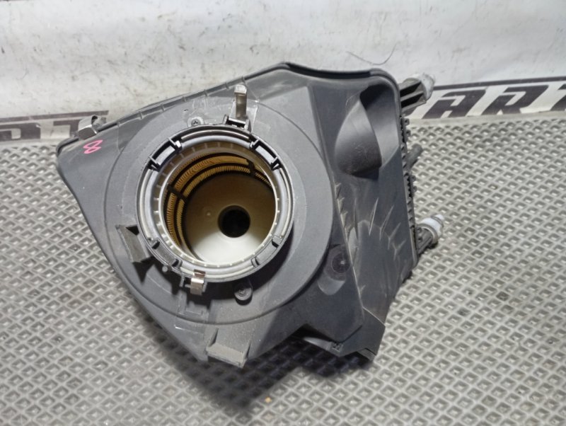 Фильтр воздушный двигателя Audi A6 2010 C6