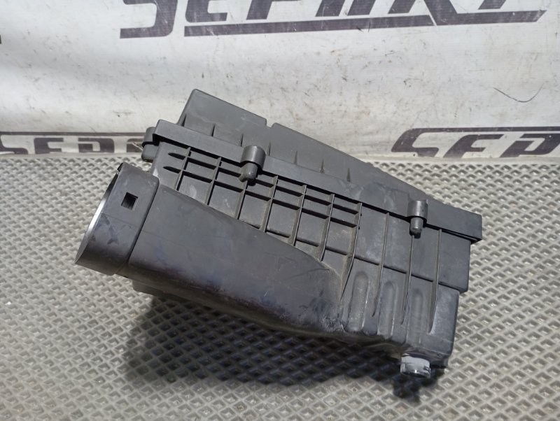 Фильтр воздушный двигателя Audi A3 2011 8P