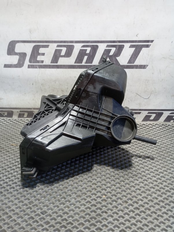 Фильтр воздушный двигателя Audi A4 2011 B8