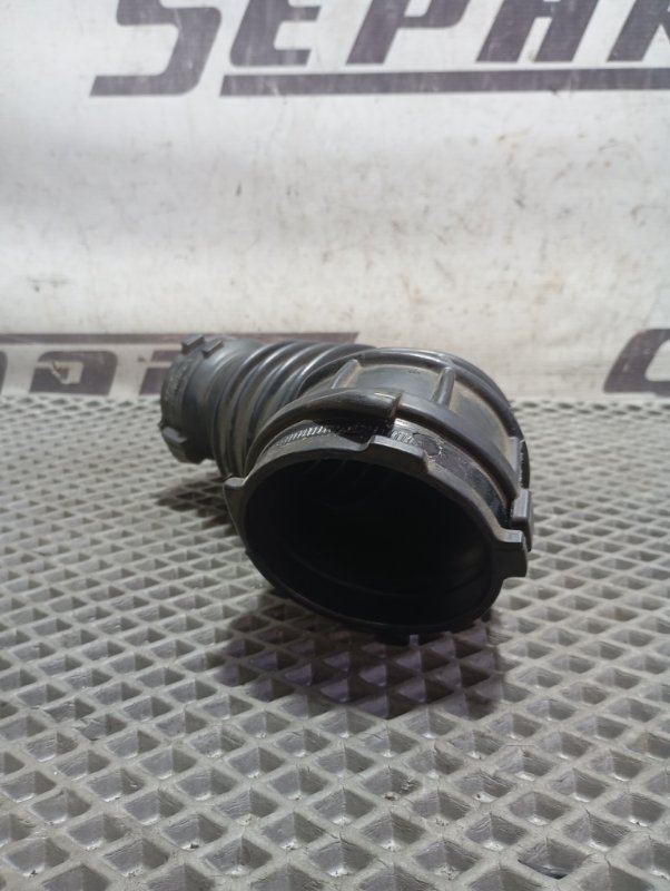 Патрубок воздушного фильтра Audi A4 2011 B8