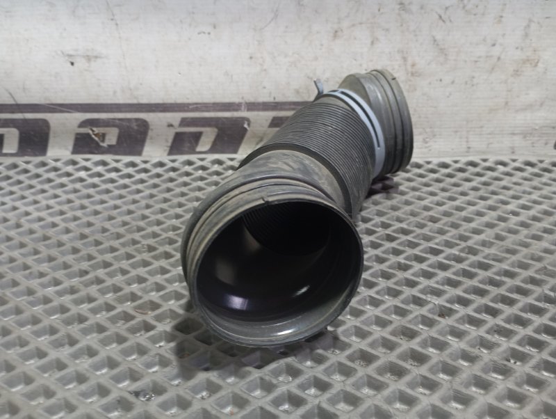 Патрубок воздушного фильтра Audi A3 2011 8P