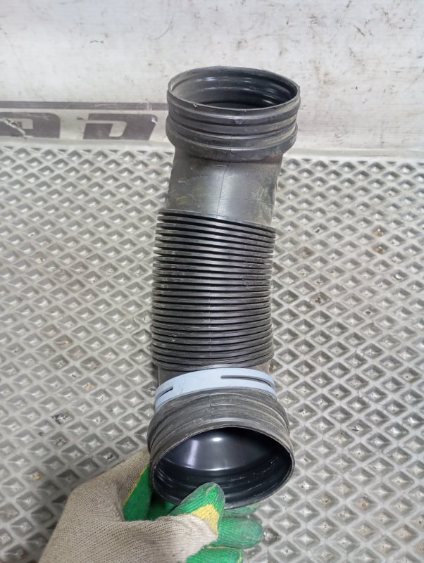 Патрубок воздушного фильтра Audi A3 2011 8P