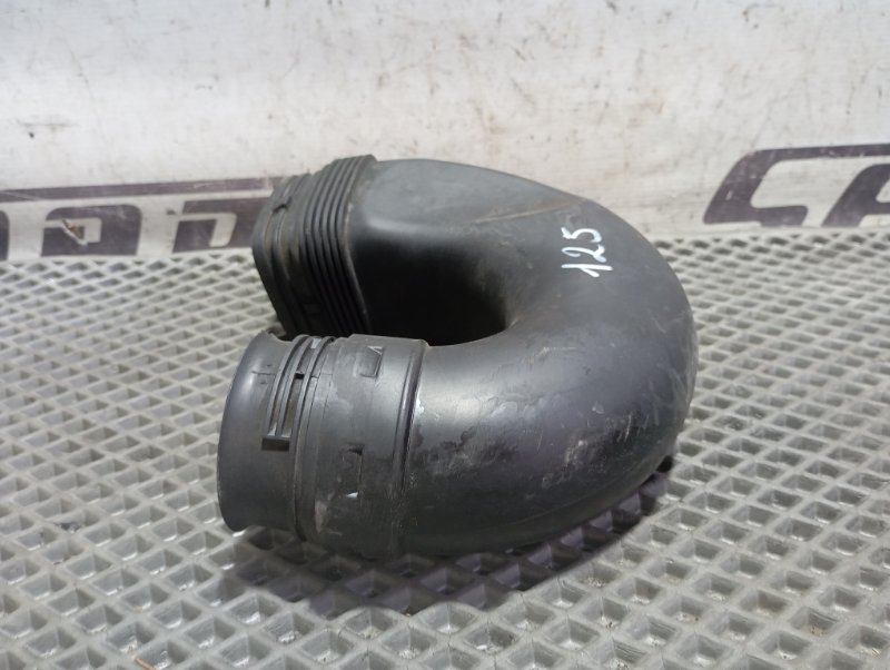 Патрубок воздушного фильтра Audi A3 2011 8P