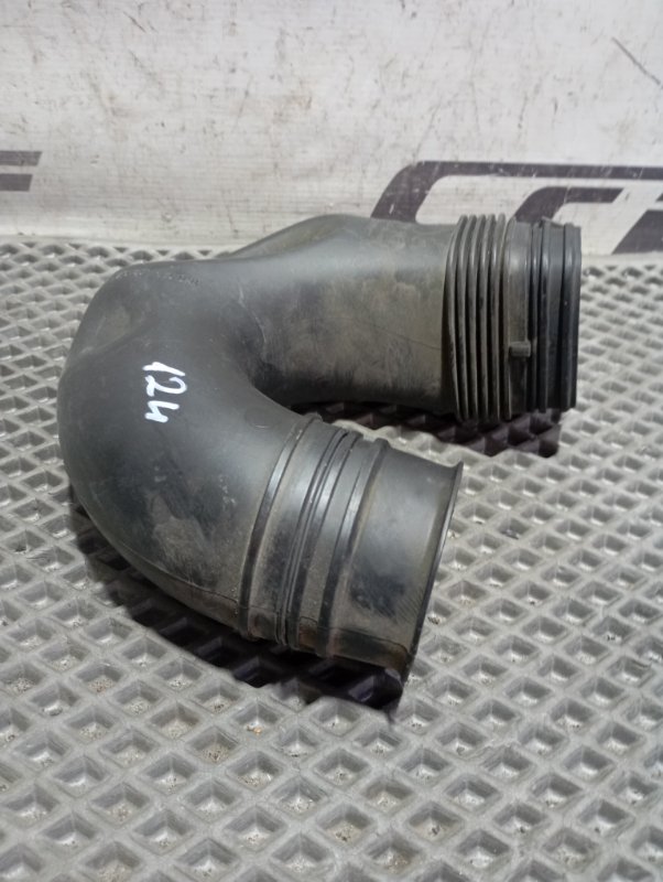 Патрубок воздушного фильтра Volkswagen Golf 2011 Mk6