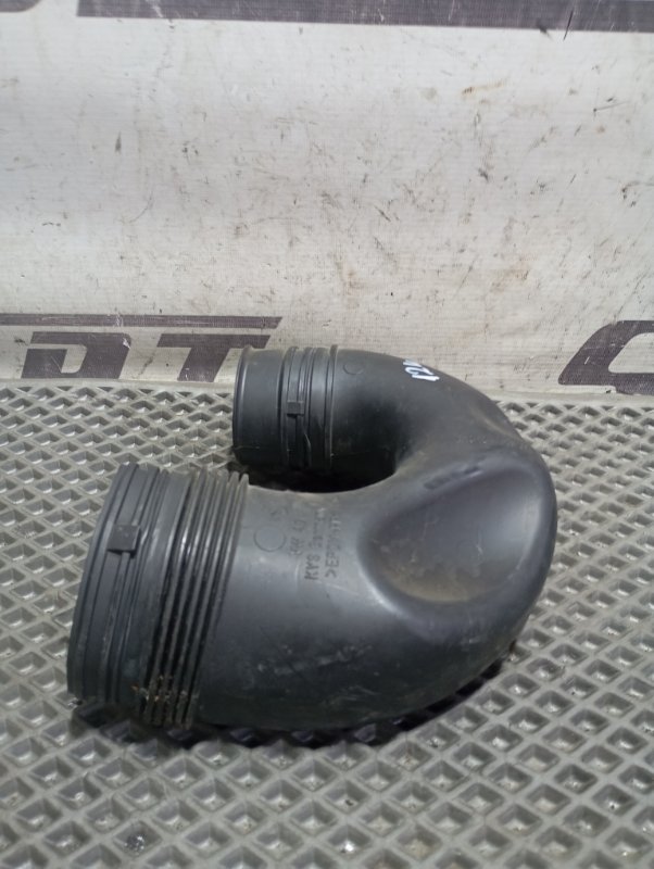 Патрубок воздушного фильтра Volkswagen Golf 2011 Mk6