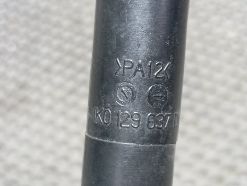 Патрубок воздушного фильтра Volkswagen Golf 2011 Mk6