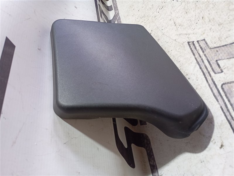 Крышка фонаря Audi Q5 2012 8R