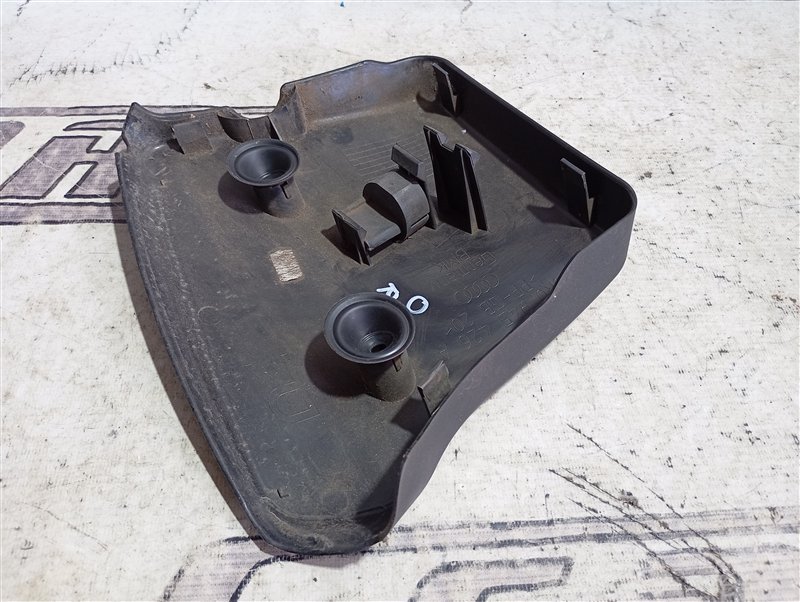 Крышка фонаря Audi Q5 2012 8R