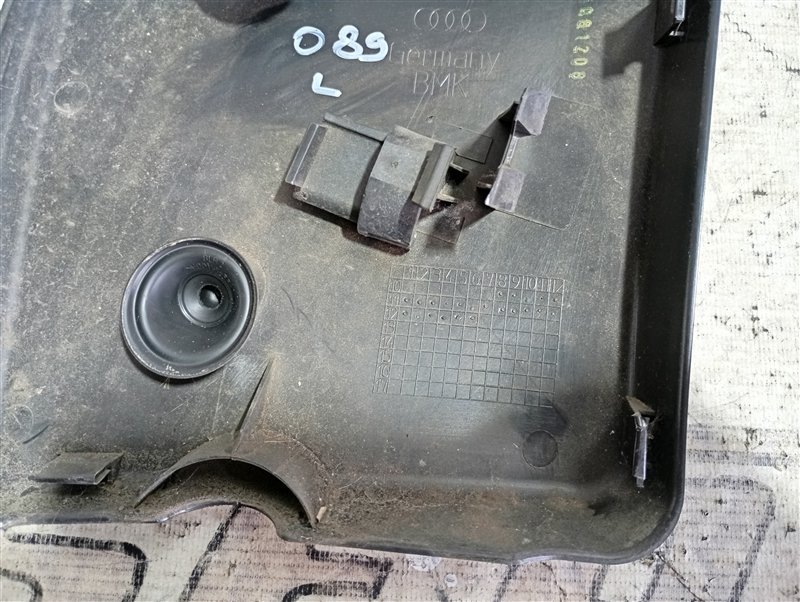 Крышка фонаря Audi Q5 2012 8R