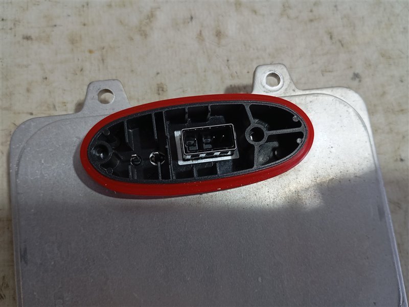 Блок розжига ксенона Volkswagen Touareg 2008