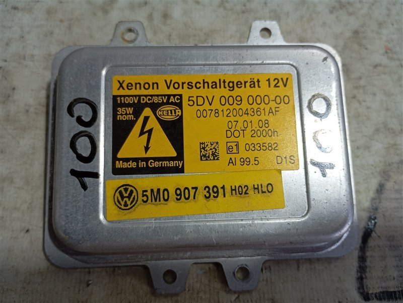Блок розжига ксенона Volkswagen Touareg 2008