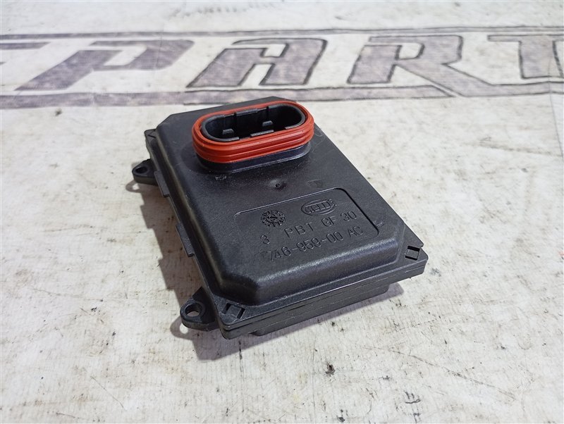 Блок управления адаптивным освещением Volkswagen Touareg 2008