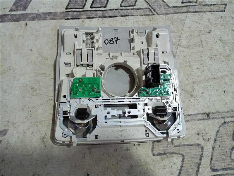 Плафон салона Volkswagen Passat 2008 B6