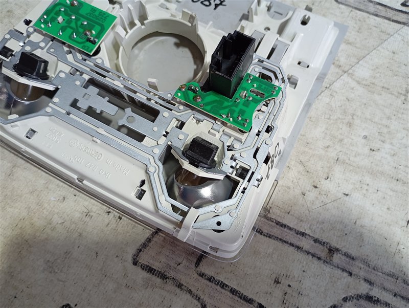 Плафон салона Volkswagen Passat 2008 B6