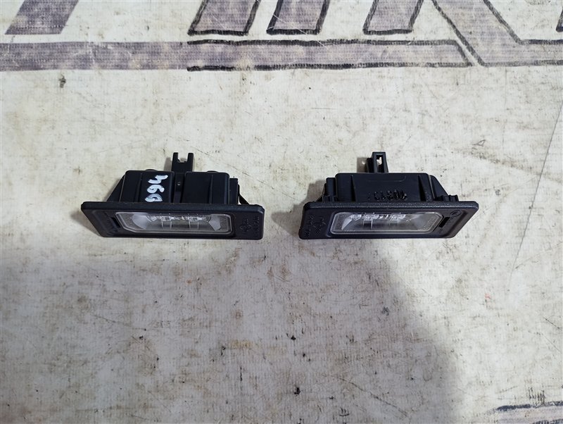 Подсветка номерного знака Audi Q5 2013 8R