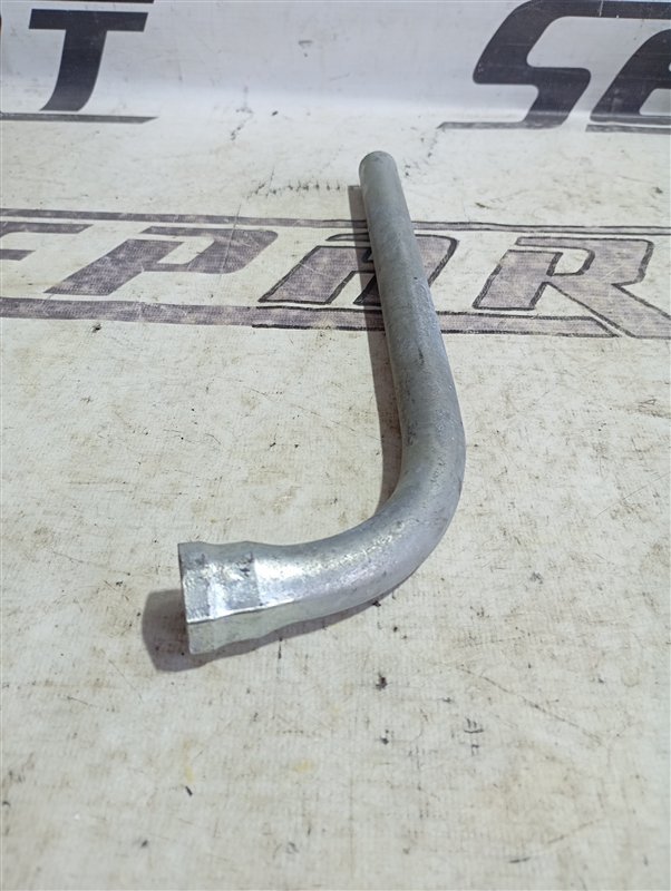 Ключ балонный Volkswagen Passat 2008 B6