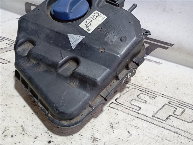 Бачок расширительный Audi Q7 2010 4L