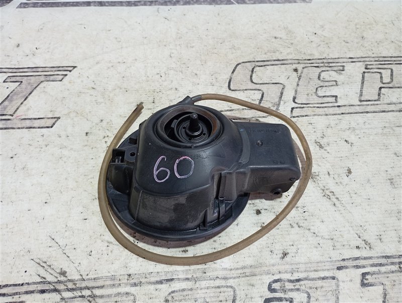 Лючок топливного бака Volkswagen Passat 2008 B6