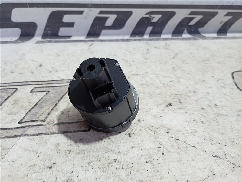 Переключатель света фар Volkswagen Passat 2006 B6