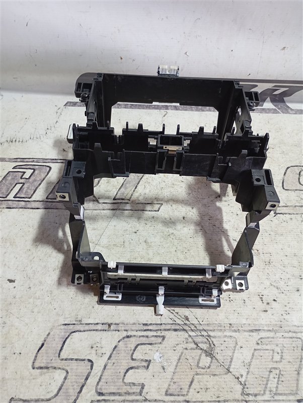 Кронштейн магнитолы Audi A3 2009 8P