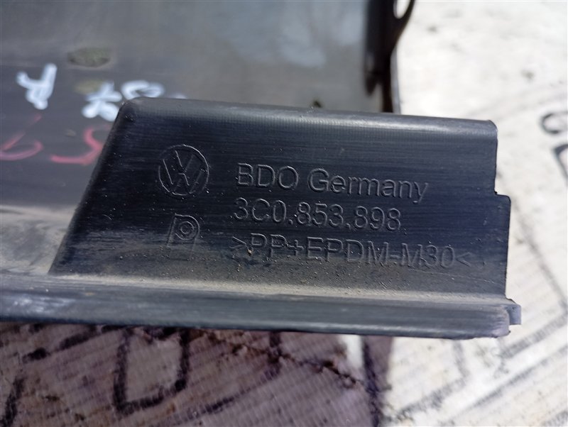 Накладка порога наружная Volkswagen Passat 2008 B6