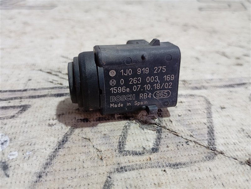 Датчик парктроника Volkswagen Touareg 2008