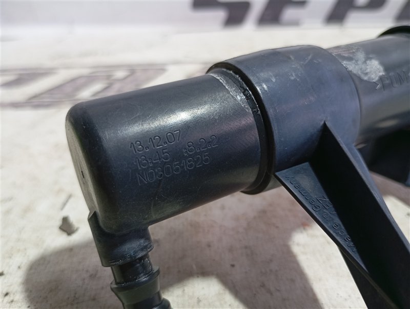 Форсунка омывателя фар Volkswagen Touareg 2008