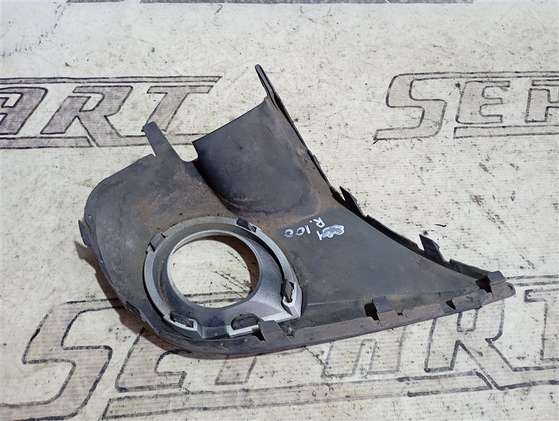 Накладка противотуманной фары Volkswagen Touareg 2008