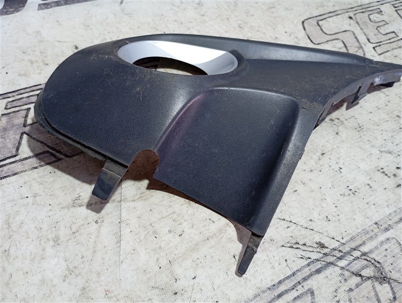 Накладка противотуманной фары Volkswagen Touareg 2008