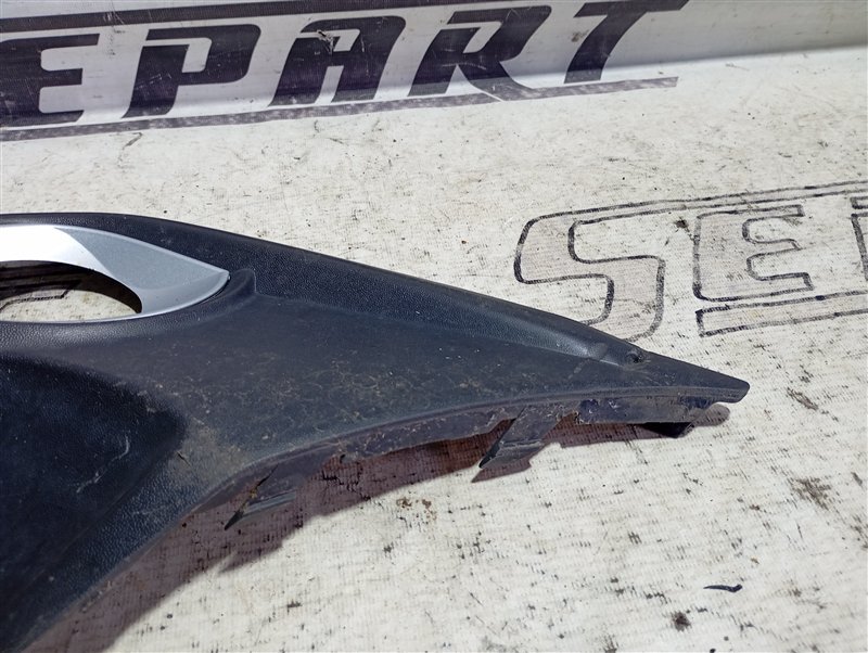 Накладка противотуманной фары Volkswagen Touareg 2008