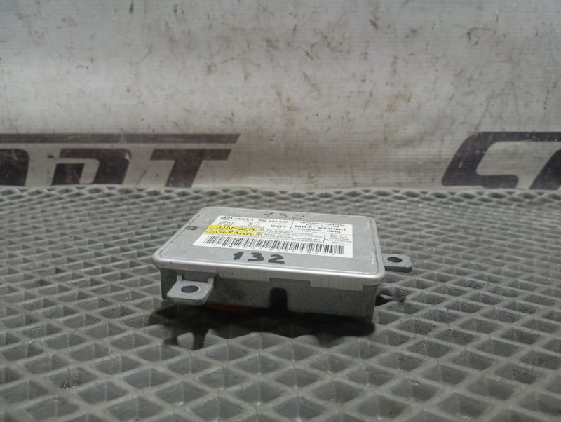 Блок розжига ксенона Audi A4 2008 B8