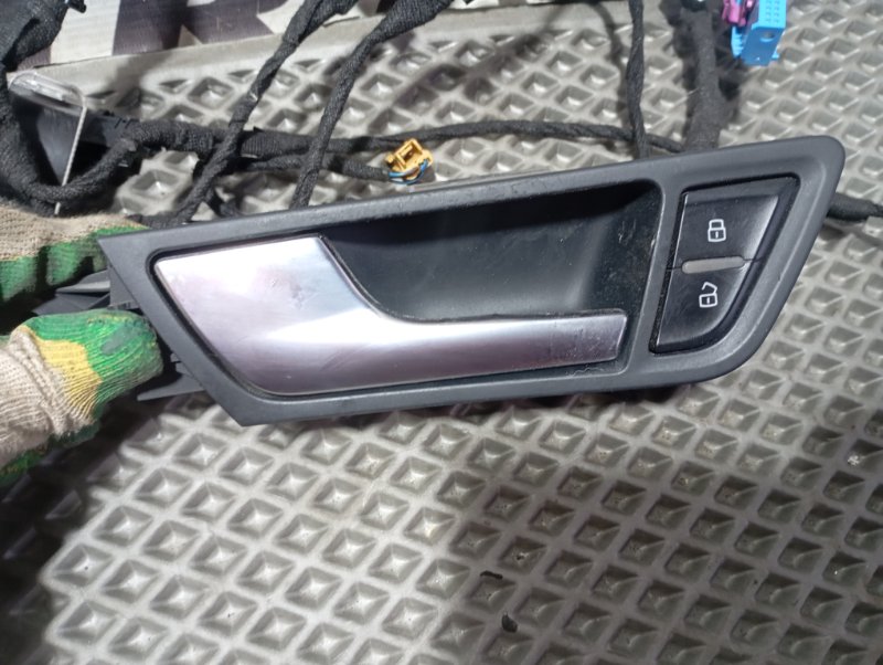 Ручки дверей внутренние Audi Q5 2010 8R