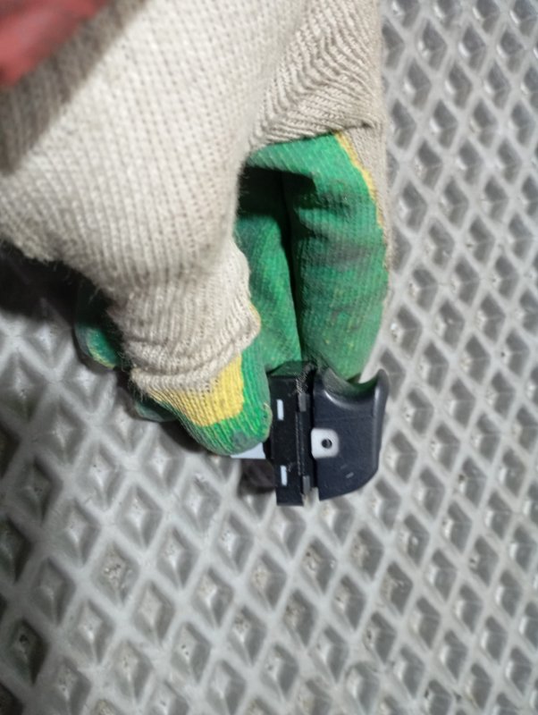 Кнопка стеклоподъемника Audi Q5 2010 8R